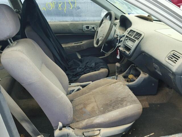 1HGEJ6228XL017188 - 1999 HONDA CIVIC DX SILVER photo 5