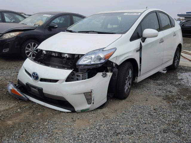 JTDKN3DP0E3052611 - 2014 TOYOTA PRIUS PLUG WHITE photo 2