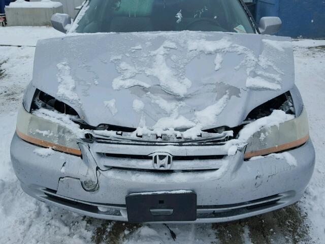 1HGCG56772A814493 - 2002 HONDA ACCORD SE SILVER photo 9