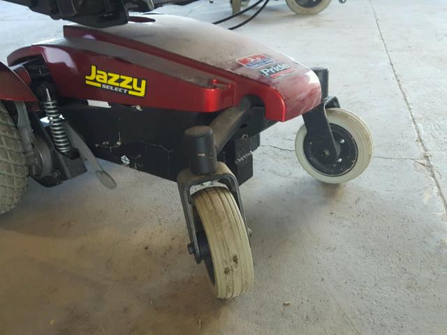 N0V1N46809957 - 2000 MISC FOLD CHAIR MAROON photo 10