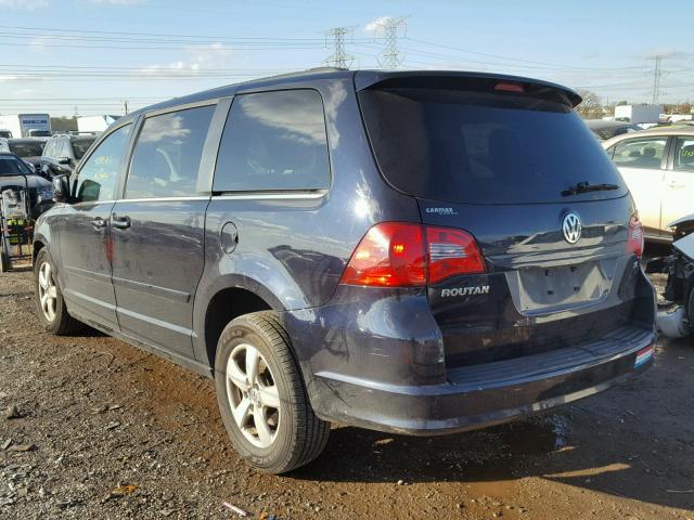 2V4RW3DG1BR622233 - 2011 VOLKSWAGEN ROUTAN SE BLUE photo 3