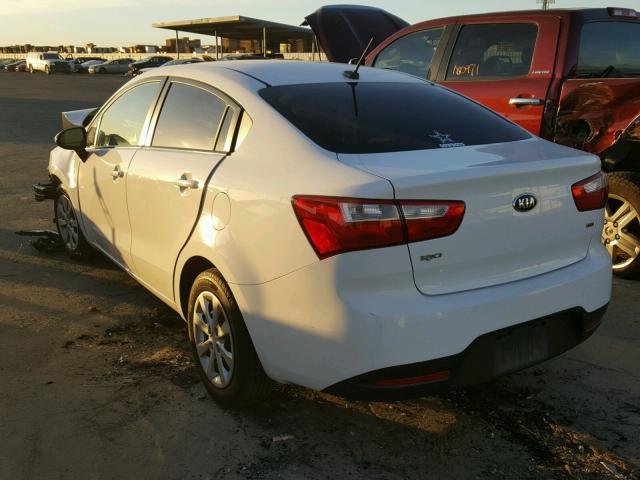 KNADM4A33F6428931 - 2015 KIA RIO LX WHITE photo 3