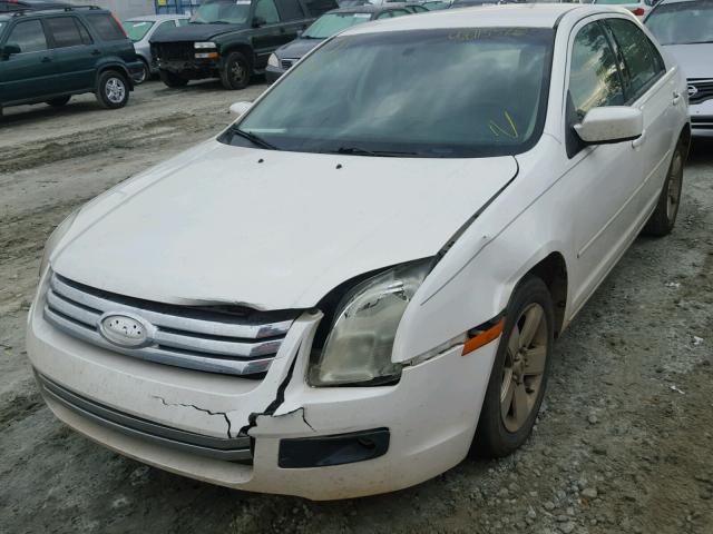 3FAHP07179R183543 - 2009 FORD FUSION SE WHITE photo 2