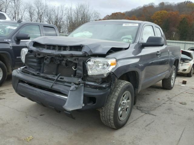 5TFUM5F11EX054845 - 2014 TOYOTA TUNDRA DOU GRAY photo 2