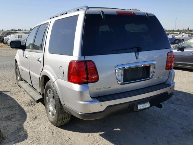 5LMFU28535LJ22618 - 2005 LINCOLN NAVIGATOR 银色 照片 3