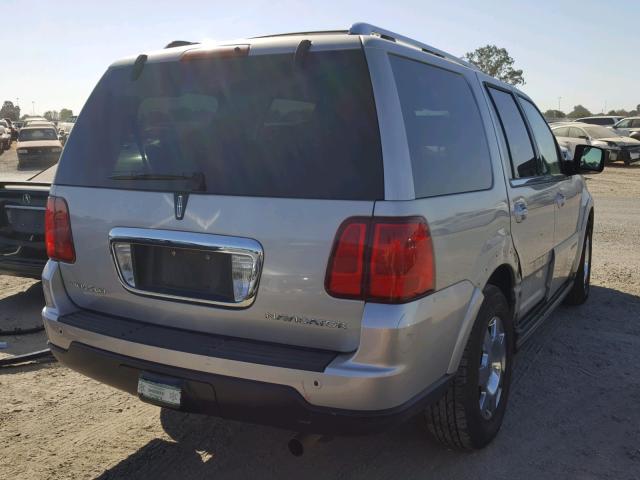 5LMFU28535LJ22618 - 2005 LINCOLN NAVIGATOR 银色 照片 4