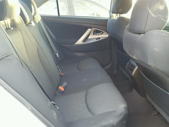 4T1BF3EK2BU588607 - 2011 TOYOTA CAMRY BASE WHITE photo 6