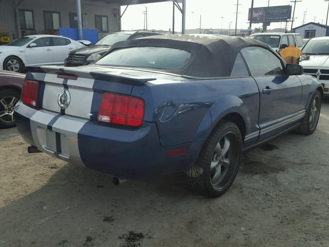 1ZVFT84N975196522 - 2007 FORD MUSTANG BLUE photo 4