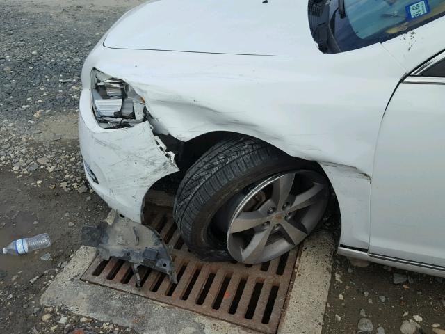 1G1ZC5E14BF164339 - 2011 CHEVROLET MALIBU 1LT WHITE photo 9