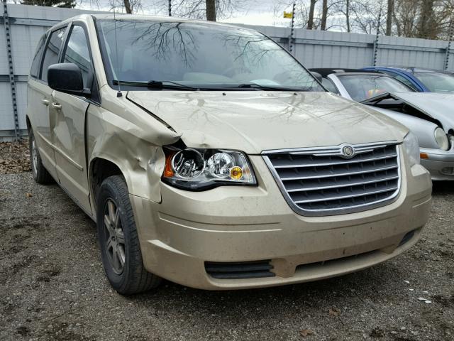 2A4RR2D14AR361423 - 2010 CHRYSLER TOWN & COU GOLD photo 1