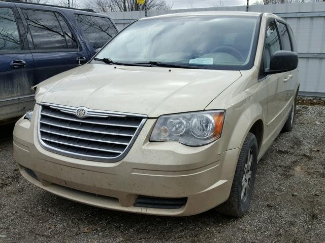 2A4RR2D14AR361423 - 2010 CHRYSLER TOWN & COU GOLD photo 2