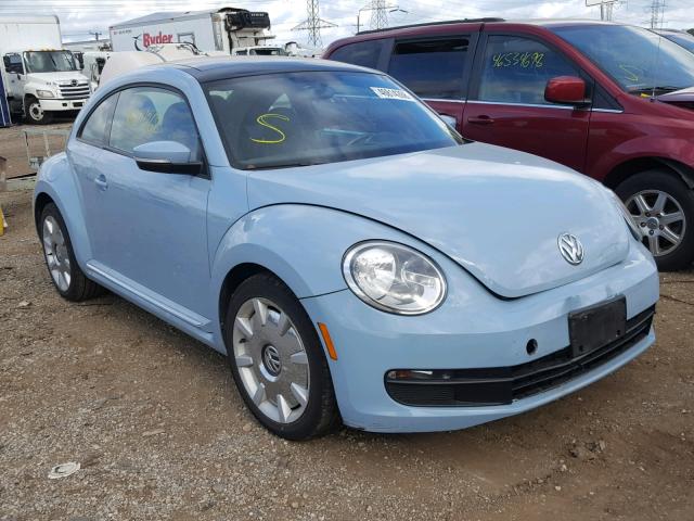 3VWJX7AT1DM681092 - 2013 VOLKSWAGEN BEETLE BLUE photo 1