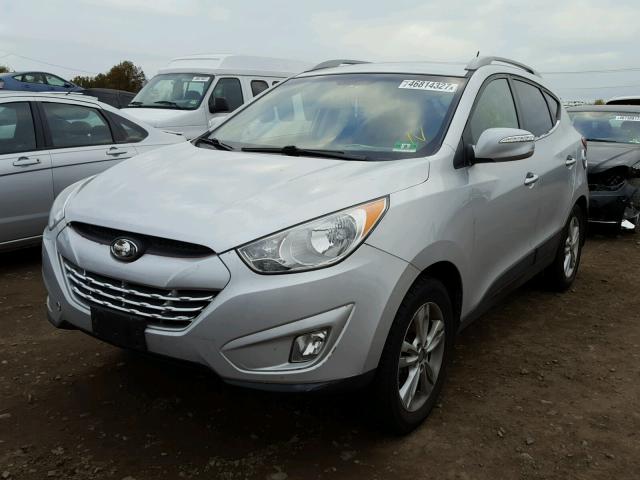 KM8JUCAC8CU541678 - 2012 HYUNDAI TUCSON GLS SILVER photo 2