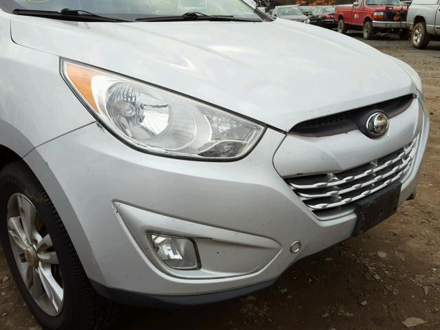 KM8JUCAC8CU541678 - 2012 HYUNDAI TUCSON GLS SILVER photo 9