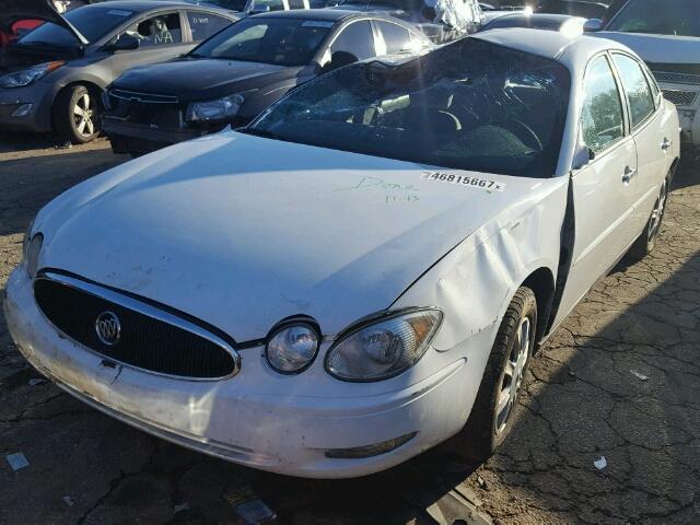 2G4WC582261101344 - 2006 BUICK LACROSSE C WHITE photo 2