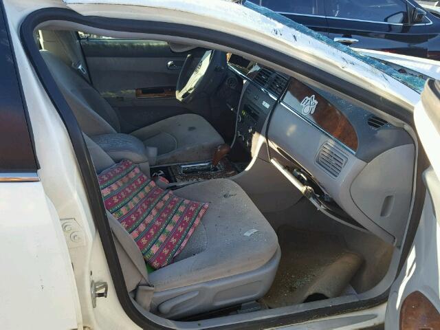 2G4WC582261101344 - 2006 BUICK LACROSSE C WHITE photo 5
