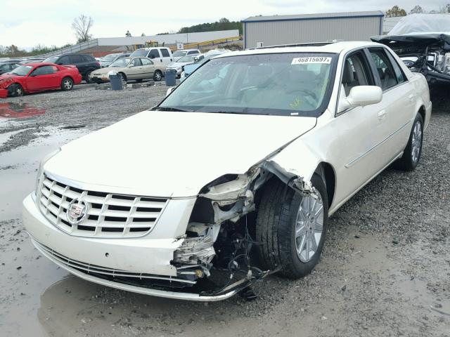 1G6KH5E62BU136768 - 2011 CADILLAC DTS PREMIU CREAM photo 2