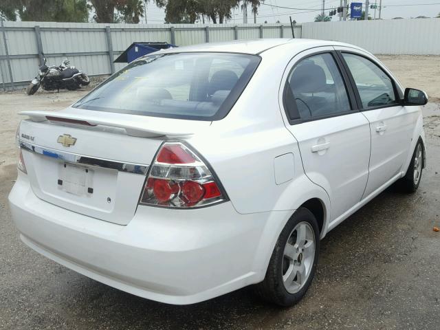 KL1TD56E09B333972 - 2009 CHEVROLET AVEO LS WHITE photo 4