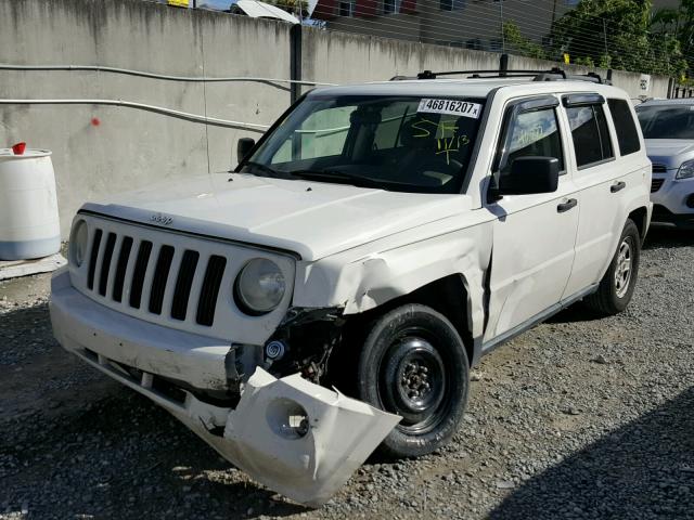 1J8FT28017D370676 - 2007 JEEP PATRIOT SP WHITE photo 2