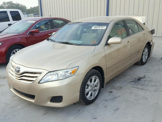 4T1BK3EK5BU127901 - 2011 TOYOTA CAMRY SE GOLD photo 2