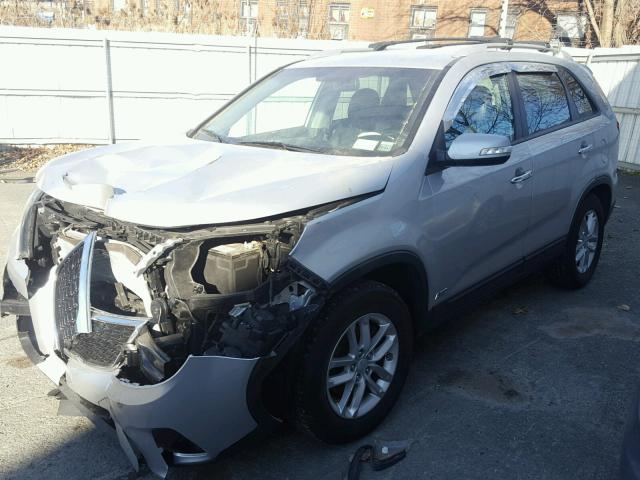 5XYKTCA63EG442132 - 2014 KIA SORENTO LX SILVER photo 2