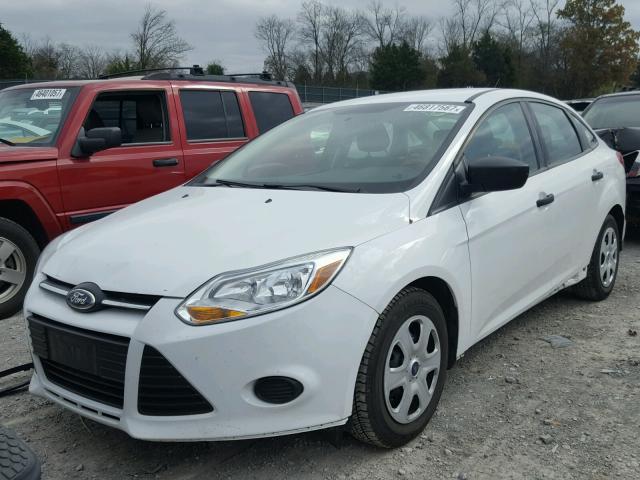 1FADP3E20EL448243 - 2014 FORD FOCUS S WHITE photo 2