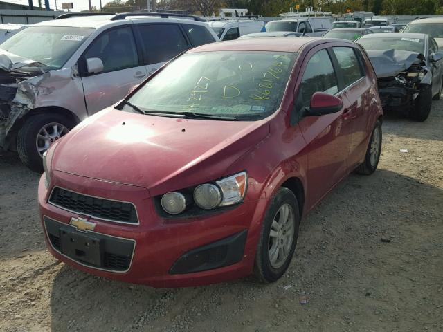 1G1JC6SH4E4142927 - 2014 CHEVROLET SONIC LT RED photo 2