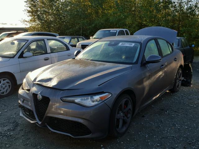 ZARFAEDN4H7534976 - 2017 ALFA ROMEO GIULIA Q4 ნაცრისფერი ფოტო 2