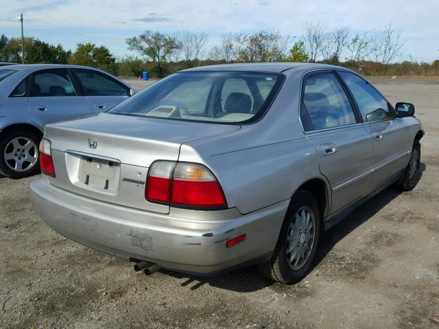 1HGCD5660VA088349 - 1997 HONDA ACCORD EX GRAY photo 4