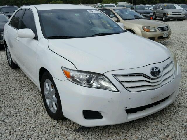 4T1BF3EK0BU667113 - 2011 TOYOTA CAMRY BASE WHITE photo 1