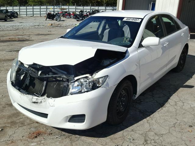 4T1BF3EK0BU649601 - 2011 TOYOTA CAMRY BASE WHITE photo 2