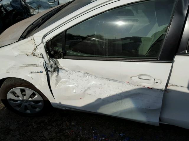 JTDKDTB32D1049156 - 2013 TOYOTA PRIUS C WHITE photo 9