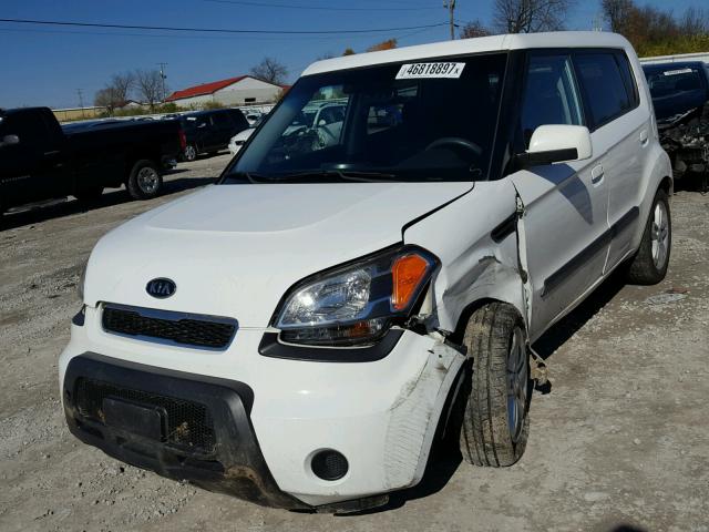 KNDJT2A24A7703181 - 2010 KIA SOUL + WHITE photo 2