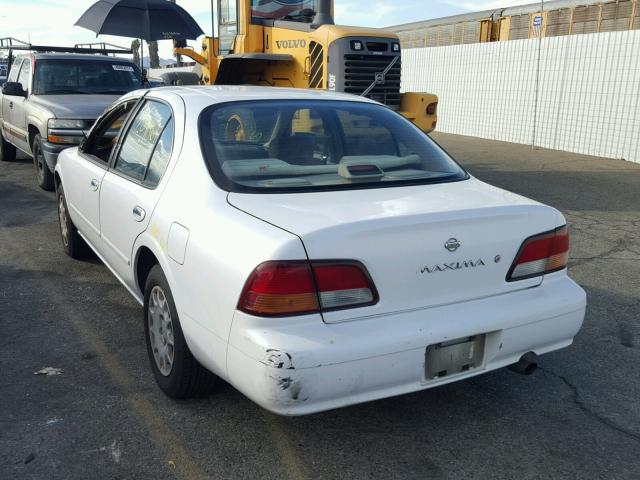 JN1CA21DXWM921248 - 1998 NISSAN MAXIMA GLE WHITE photo 3