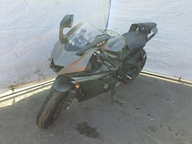 JYARJ28Y5JA001422 - 2018 YAMAHA YZFR6 C GRAY photo 2