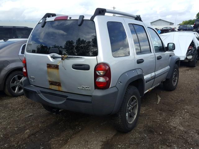 1J4GL38K26W273681 - 2006 JEEP LIBERTY RE SILVER photo 4
