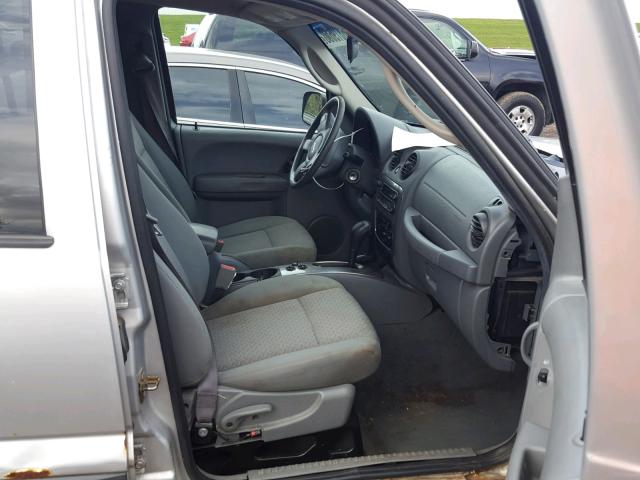 1J4GL38K26W273681 - 2006 JEEP LIBERTY RE SILVER photo 5