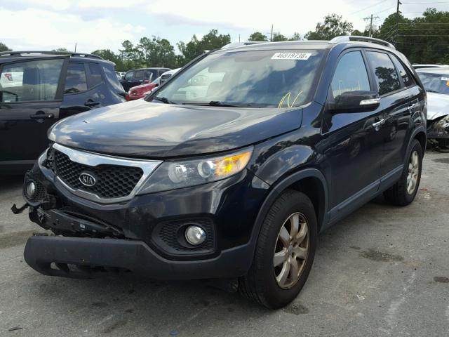 5XYKT3A61CG257235 - 2012 KIA SORENTO BA BLACK photo 2