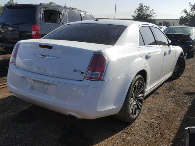 2C3CCABG5DH547369 - 2013 CHRYSLER 300 V6 WHITE photo 4