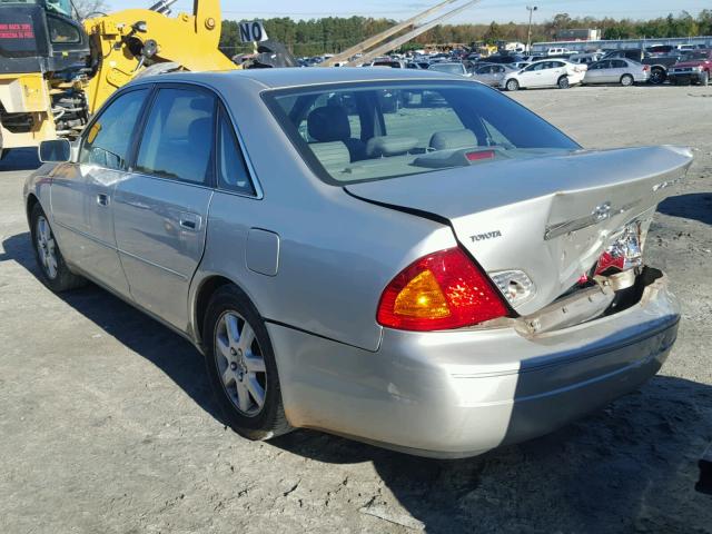 4T1BF28B02U221632 - 2002 TOYOTA AVALON XL SILVER photo 3