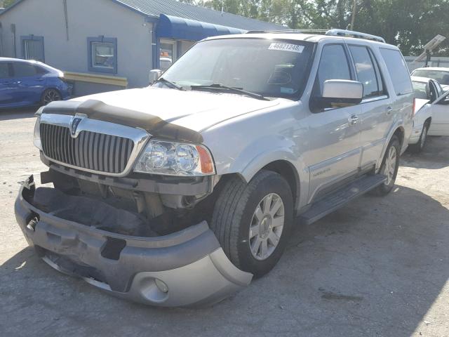 5LMFU28R93LJ41884 - 2003 LINCOLN NAVIGATOR Braun Foto 2