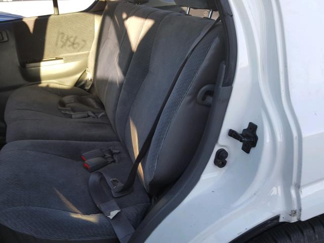 4S6DM58W614402582 - 2001 HONDA PASSPORT E WHITE photo 6