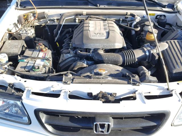 4S6DM58W614402582 - 2001 HONDA PASSPORT E WHITE photo 7