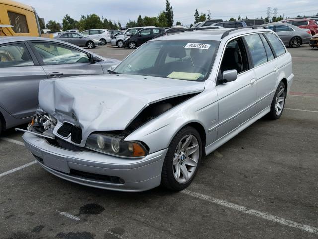 WBADS33482GD50403 - 2002 BMW 525 IT SILVER photo 2