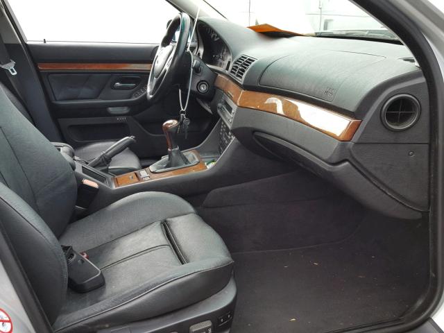 WBADS33482GD50403 - 2002 BMW 525 IT 银色 照片 5