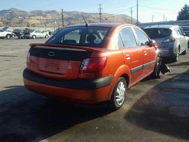 KNADE223396456720 - 2009 KIA RIO ORANGE photo 4