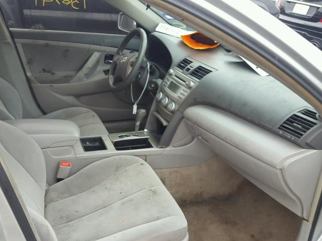 4T1BE46K09U331933 - 2009 TOYOTA CAMRY BASE SILVER photo 5