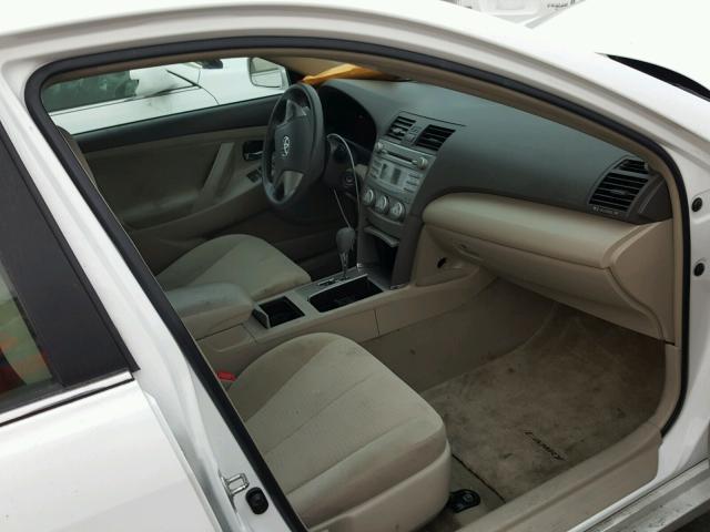 4T4BF3EK3AR015946 - 2010 TOYOTA CAMRY BASE WHITE photo 5
