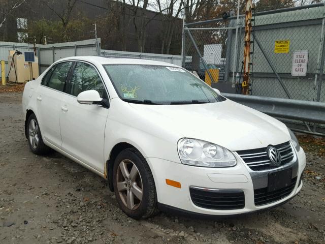 3VWRZ71K88M031864 - 2008 VOLKSWAGEN JETTA SE WHITE photo 1