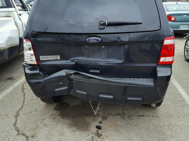 1FMCU0D77BKA05840 - 2011 FORD ESCAPE XLT BLACK photo 9